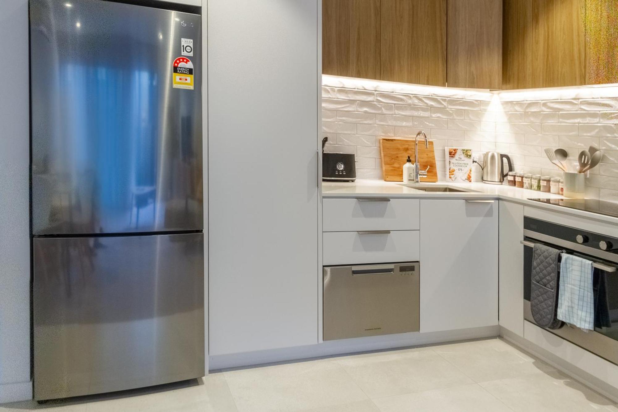 Latimer Square 1 Bed 1 Bath - Single Level Крайстчърч Екстериор снимка
